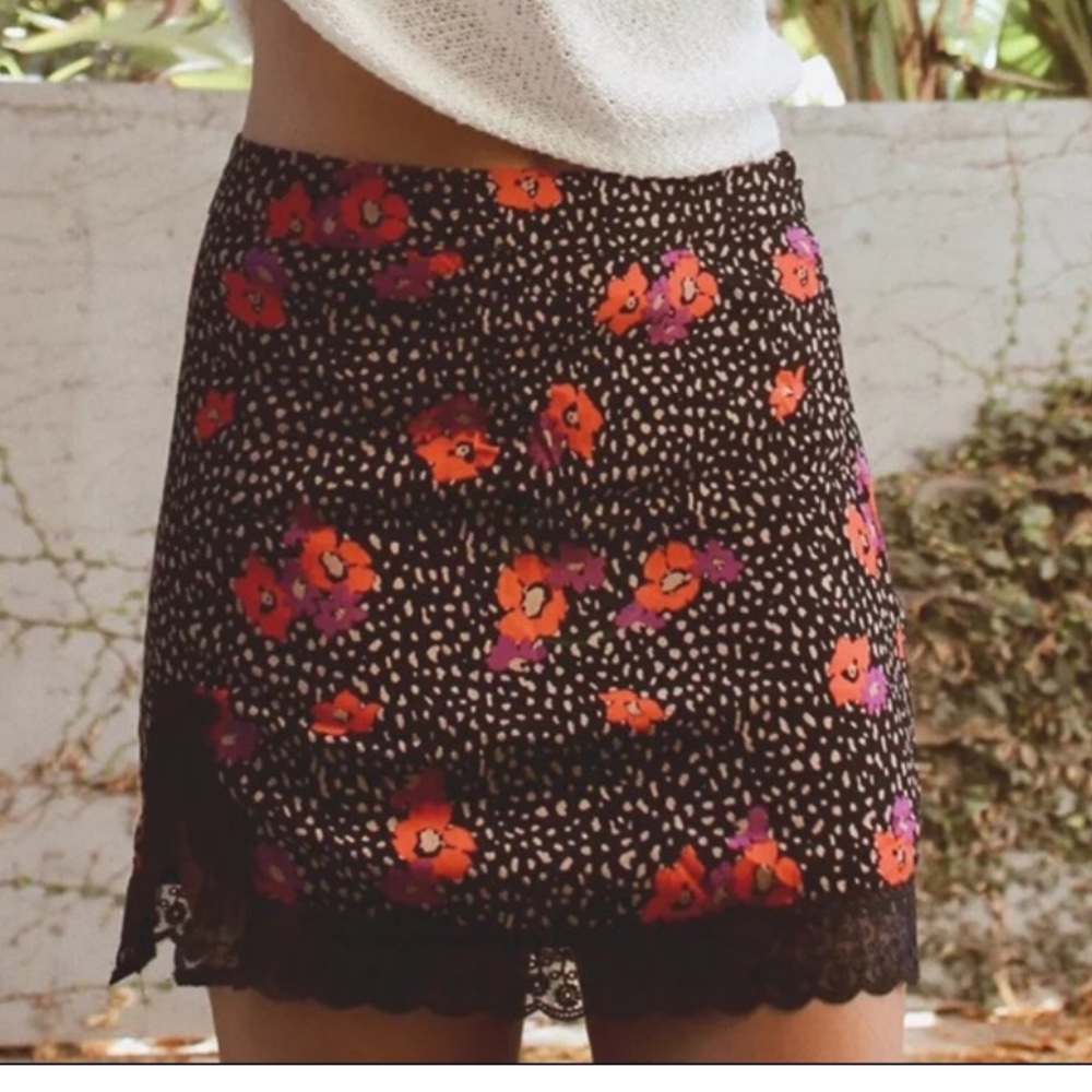 Urban Outfitters Floral Print Lace Hem Mini Skirt